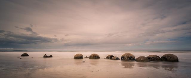 059 Moeraki Boulders.jpg